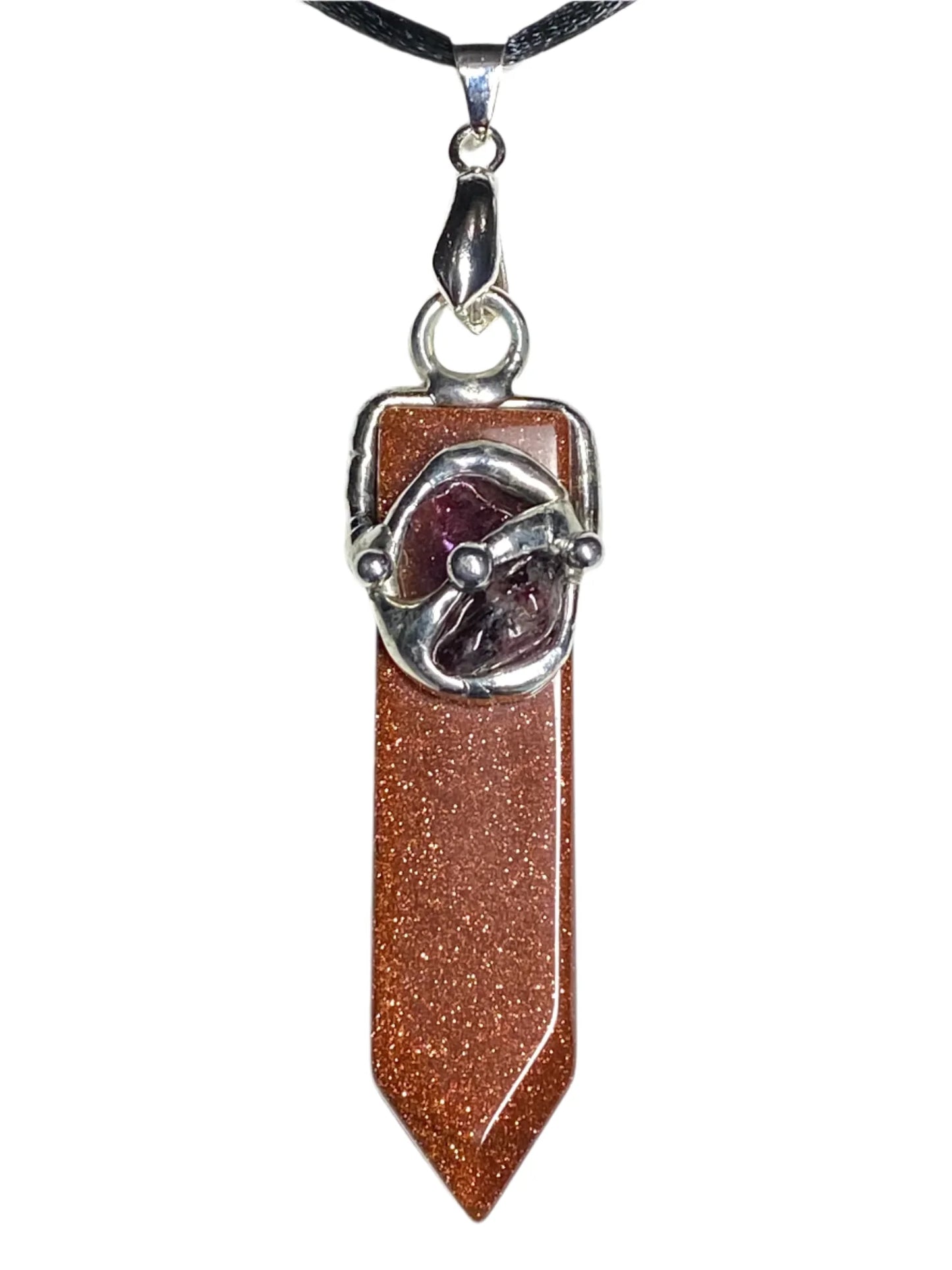 Attraction Gem Point Necklace